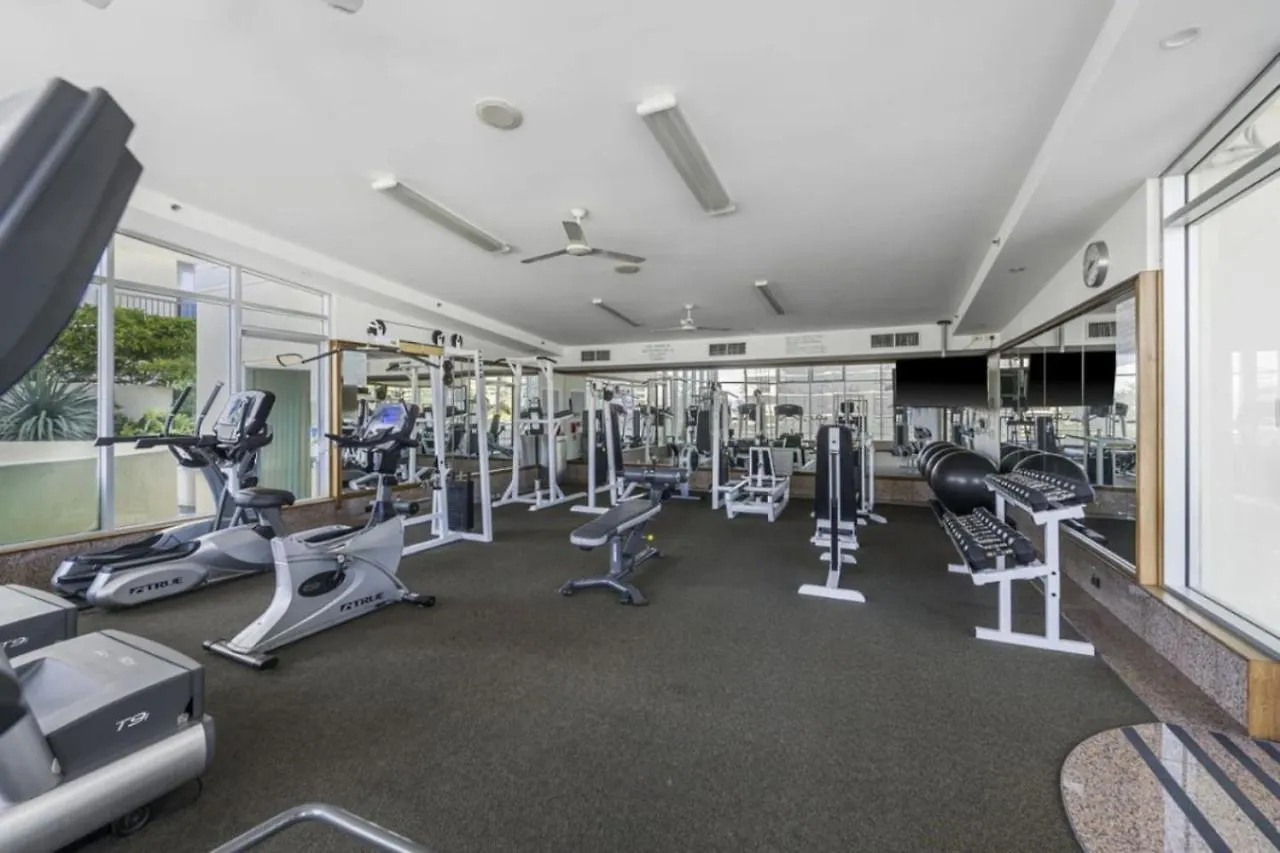 Apartment The Ballah - Central Surfers High Floor 2 Bedroom Ocean View Unit With Parking Pool Gym Gold Coast