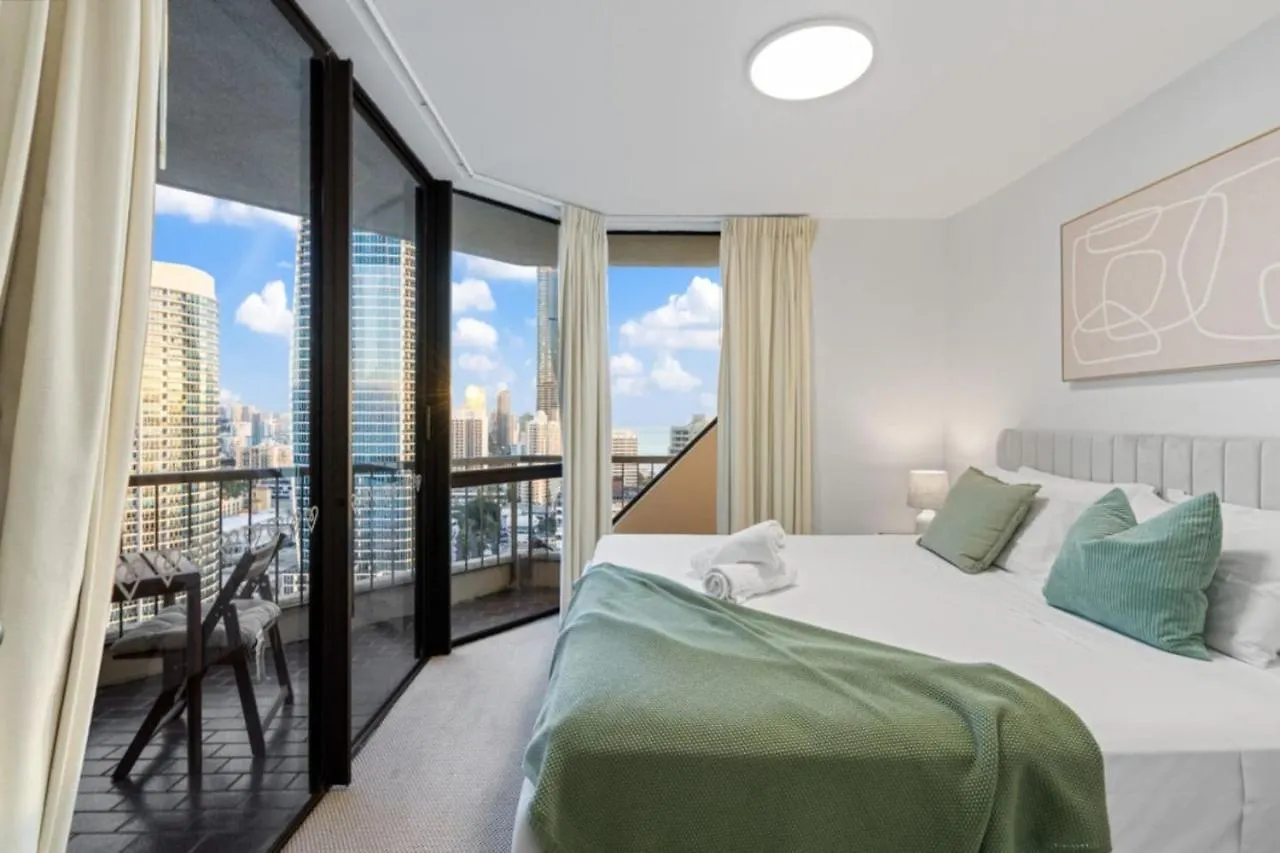 The Ballah - Central Surfers High Floor 2 Bedroom Ocean View Unit With Parking Pool Gym Gold Coast