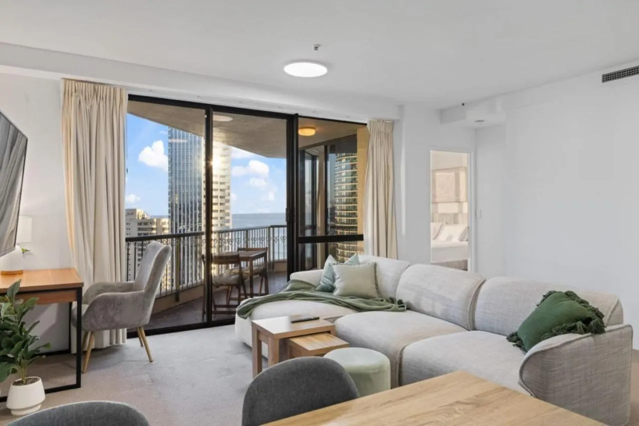 The Ballah - Central Surfers High Floor 2 Bedroom Ocean View Unit With Parking Pool Gym Gold Coast 0*,